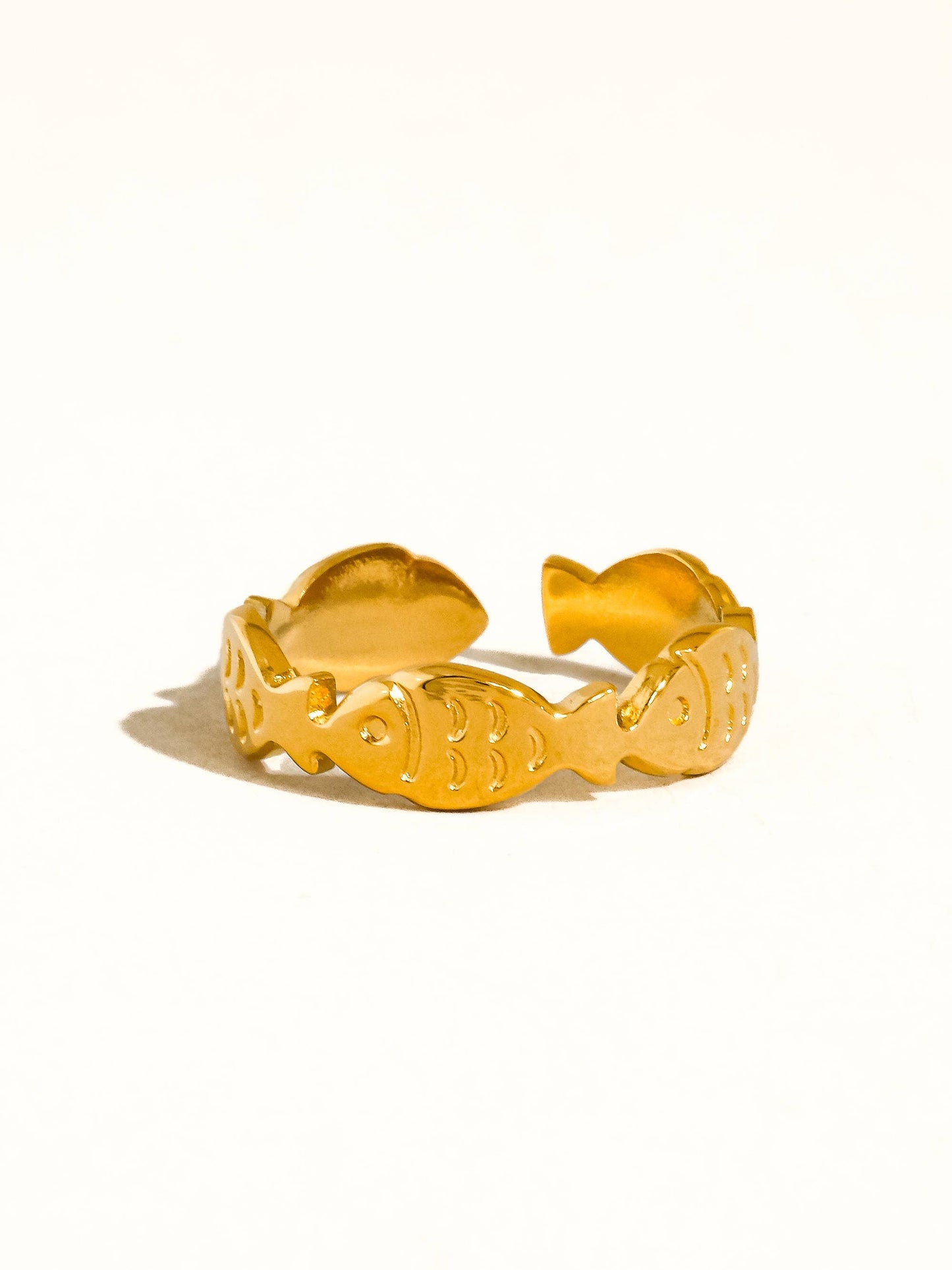 Flânerie by MAIQ - Livia 18K Gold Non-Tarnish Fish Wrap Open Ring